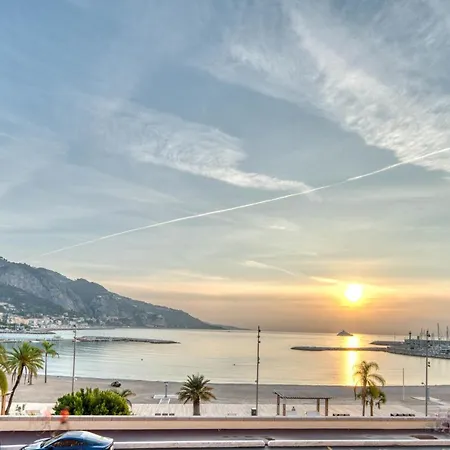 Les Sablettes Panoramic Sea View مينتون